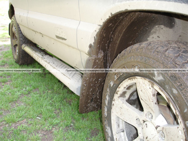 Брызговики передние расширенные B@3 2123 "Chevrolet Niv@" до 2009 г. (2 шт.) купить недорого с доставкой в Видное