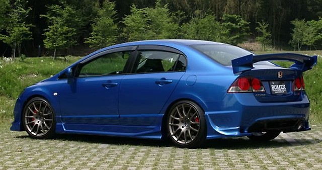 Накладки на пороги "Bomex" Honda Civic 4D купить недорого с доставкой в Видное