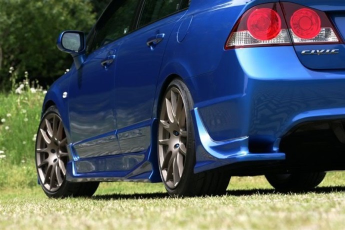 Накладки на задний бампер "Bomex" Honda Civic 4D купить недорого с доставкой в Видное